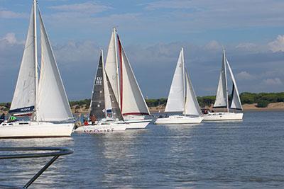 50º Ascenso internacional a vela del río Guadalquivir 50º Ascenso internacional a vela del río Guadalquivir