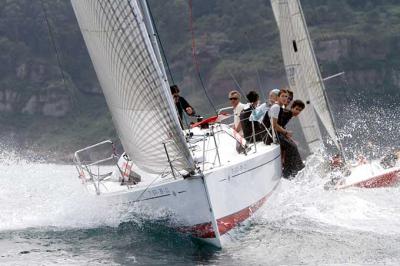 Aizen, de Javier López Vázquez del Marítimo de Santander se impone en el primer barlovento-sotavento de la Gaitero Aizen, de Javier López Vázquez del Marítimo de Santander se impone en el primer barlovento-sotavento de la Gaitero