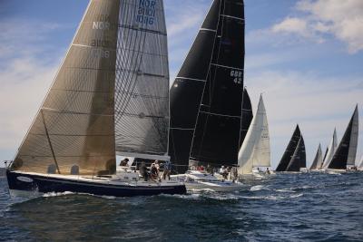 Arranca en el MRCY Baiona, el Trofeo Repsol con el viento como protagonista Arranca en el MRCY Baiona, el Trofeo Repsol con el viento como protagonista