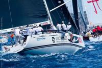 El Doctor Senís, octavo en la Copa del Rey pese a navegar lastrado