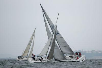 El ETEA gana en casa en real y cede el compensado al Txole en la Regata Guardiamarina El ETEA gana en casa en real y cede el compensado al Txole en la Regata Guardiamarina