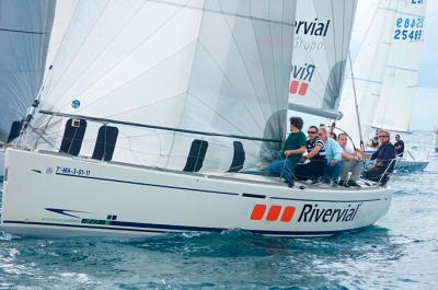 El trofeo bahía de Málaga 2015 echa el cierre con Rivervial grupo y Kromi como vencedores El trofeo bahía de Málaga 2015 echa el cierre con Rivervial grupo y Kromi como vencedores