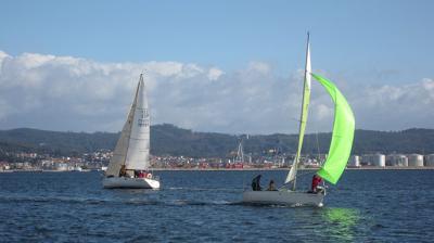 SOMNI, ARROÁS y RÁFAGAS lideran la XIII Regata Ensenada de Rianxo SOMNI, ARROÁS y RÁFAGAS lideran la XIII Regata Ensenada de Rianxo