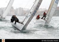 Tamborilero, se impone en las dos mangas del Trofeo de Otoño y afianza su liderato en el grupo I. Espumeru  ganó la regata del grupo II.