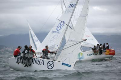 Tuypan-Caixanova Men en Platu 25 y Manuel García Cameselle y Manuel García Castro en Catamaranes se llevan el Trofeo Caixanova de Canido Tuypan-Caixanova Men en Platu 25 y Manuel García Cameselle y Manuel García Castro en Catamaranes se llevan el Trofeo Caixanova de Canido