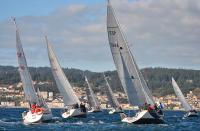 “Meigas fora” gana la segunda etapa y aprieta la clasificación en la regata navidad trofeo Manuel Nores