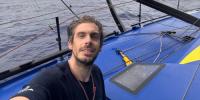 Charlie Dalin, líder de la Vendée Globe,  cruza el ecuador y vuelve al hemisferio norte. 