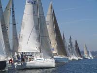 La ría de Arousa se tiñó de colorido con la salida de la Castrosua-Carsa