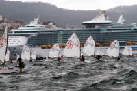 1ª Jornada del Meeting Internacional de Optimist que se está celebrando en la Ría de Vigo 