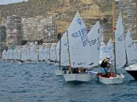 Buen viento y mejor organización en la Copa de España de Óptimist en el CN Alicante Costa Blanca