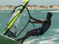 Campeonato del Mundo de Formula Windsurfing. Pablo Ania desbanca por un punto al local Fernando Martinez del Cerro entre los Senior