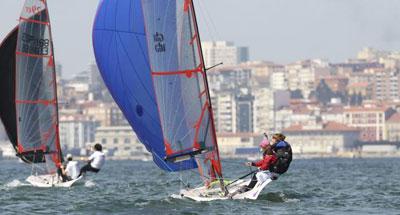 Día complicado de N flojo y rolón en el arranque del Cántabro de vela ligera en Santander Día complicado de N flojo y rolón en el arranque del Cántabro de vela ligera en Santander