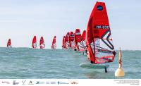 El International iQFOil Games Andalucía 2023, listo para sentencia en la bahía de Cádiz