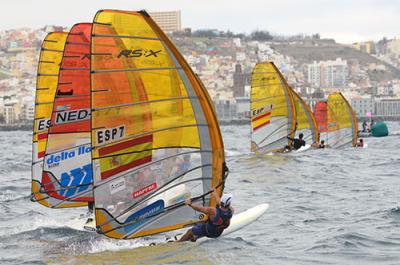 El oro olímpico Marina Alabau domina en la clase RS:X de la Regata Internacional del Carnaval El oro olímpico Marina Alabau domina en la clase RS:X de la Regata Internacional del Carnaval