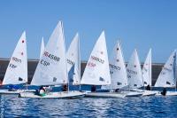 El V Open Nacional de Laser en aguas madrileñas del embalse de Valmayor ha cumplido su primera jornada