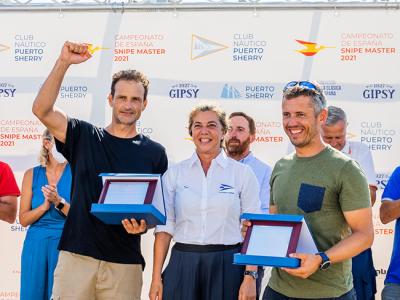 Fabio Bruggioni y Víctor Pérez, campeones de España de Snipe Master en Puerto Sherry Fabio Bruggioni y Víctor Pérez, campeones de España de Snipe Master en Puerto Sherry