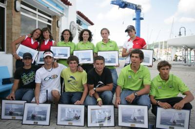 Guillermo Altadill y Jorge Ochoa Campeones de España Juveniles de Snipe en el Trofeo Autoridad Portuaria de Vilagarcía Guillermo Altadill y Jorge Ochoa Campeones de España Juveniles de Snipe en el Trofeo Autoridad Portuaria de Vilagarcía