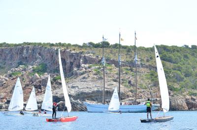 Hoy 2 etapas en la Vuelta a Menorca en Patín a vela Hoy 2 etapas en la Vuelta a Menorca en Patín a vela