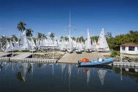 Jornada sin viento en la Bahía Vizcaína de Florida