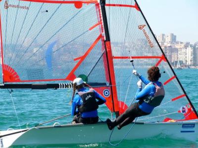 La jerezana Patricia Coro gana la Copa de España de 29er en su categoría, y se cuelga el bronce absoluto. La jerezana Patricia Coro gana la Copa de España de 29er en su categoría, y se cuelga el bronce absoluto.