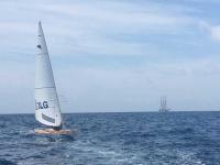La V volta Menorca en patin a vela llega a su ecuador
