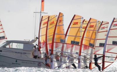 Reino, Saura y Álamo, líderes del Campeonato de Canarias de vela Reino, Saura y Álamo, líderes del Campeonato de Canarias de vela