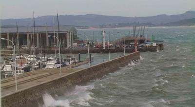Santander. El fuerte viento del sur impidió la tirada del Snipe Santander. El fuerte viento del sur impidió la tirada del Snipe
