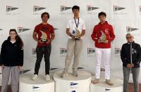 Triplete de los regatistas de Ilca 4 del Club Nàutic Cambrils Miguel Garcia, Àlvar Vila y Félix Ramos, en el Trofeo Cornudella del Club Náutico El Balís