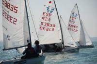 Viento y Nivel marcan la primera jornada del Campeonato de Andalucía de 420 en aguas de Punta Umbría