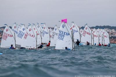 Weka Bhanubandh y Carlota Gómez, primeros líderes en el Euromarina Optimist Torrevieja Weka Bhanubandh y Carlota Gómez, primeros líderes en el Euromarina Optimist Torrevieja