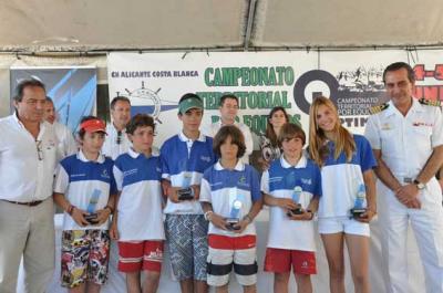 Y van cuatro: el RCN Torrevieja, revalida su título de Campeón Autonómico de Optimist por Equipos Y van cuatro: el RCN Torrevieja, revalida su título de Campeón Autonómico de Optimist por Equipos